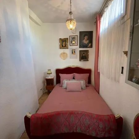 Relax & Jacuzzi Proche Cite De Carcassonne Holiday home *